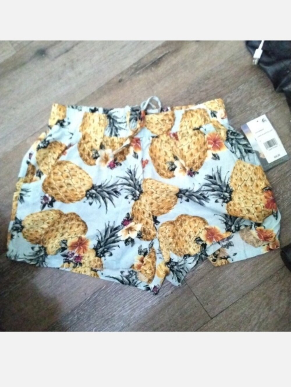 NWT: BEBOP; LIGHT BLUE & YELLOW PINEAPPLE 🍍 100% RAYON DRAWSTRING SHORTS.